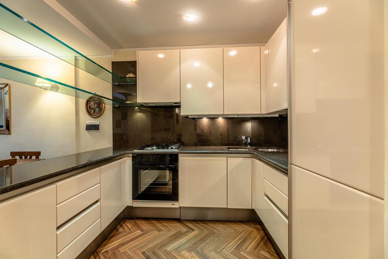 Dimora Lucrezia Apartment Savona Ngoại thất bức ảnh