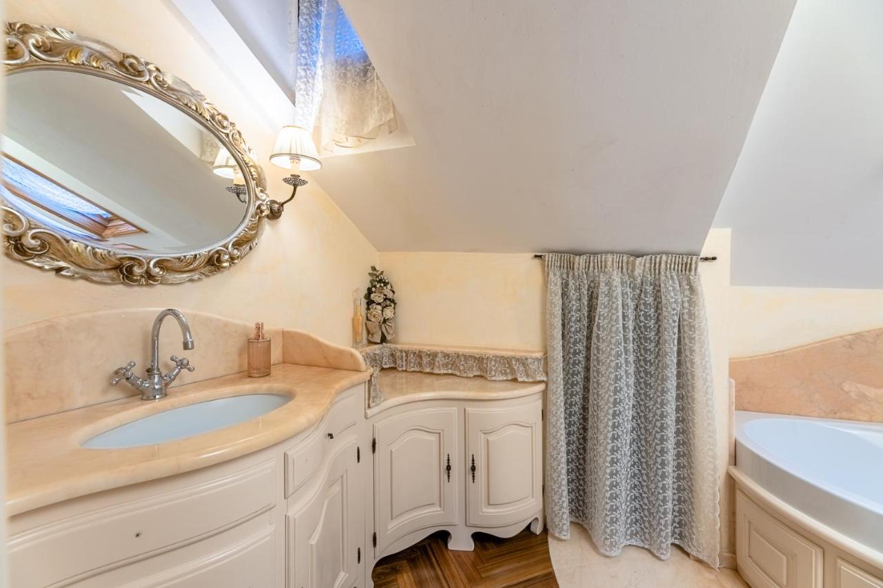 Dimora Lucrezia Apartment Savona Ngoại thất bức ảnh